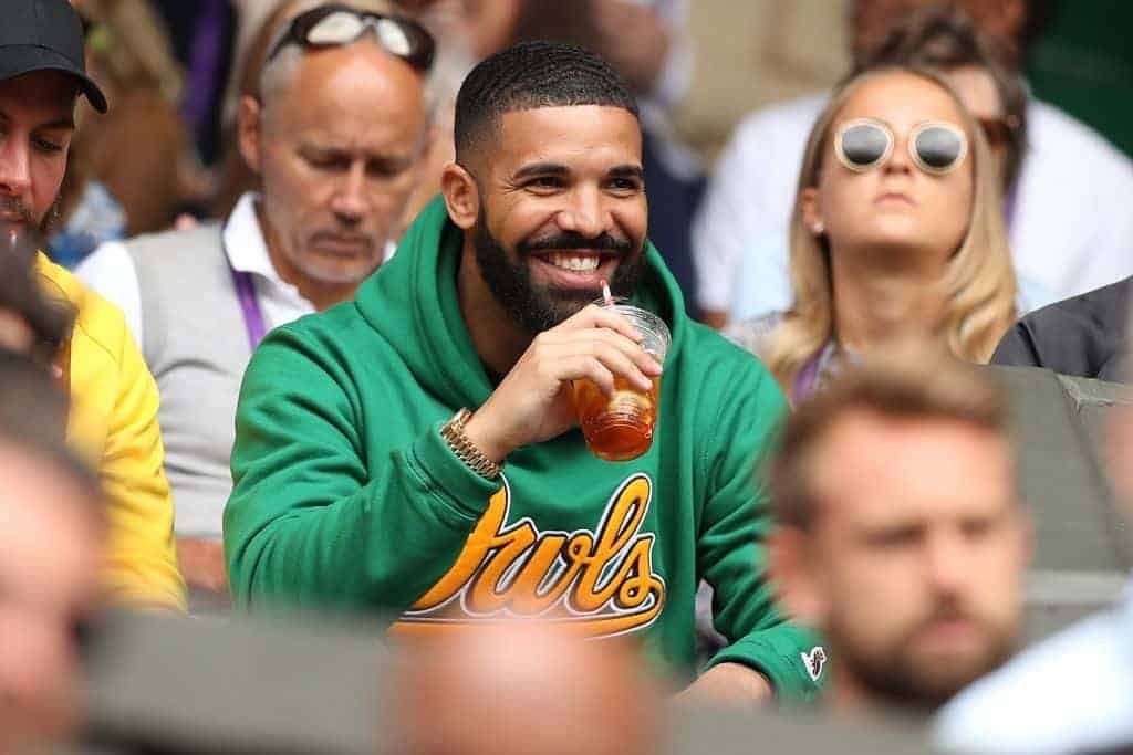 The Funniest Reactions To Drake Savagely Roasting A Troll