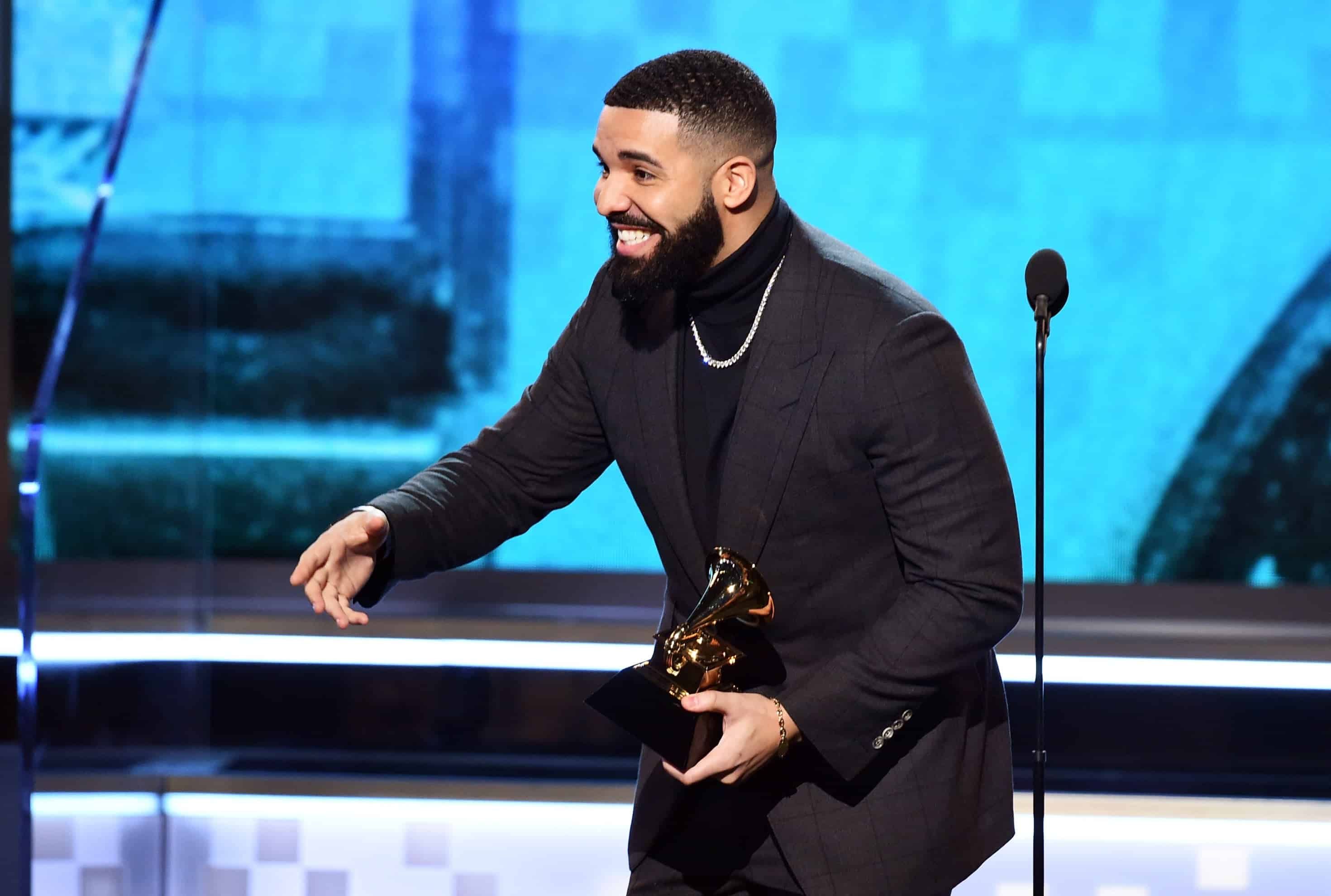Drake Swoons Over Bra Thrown On Stage During Tour: 'Those Some Knocks'